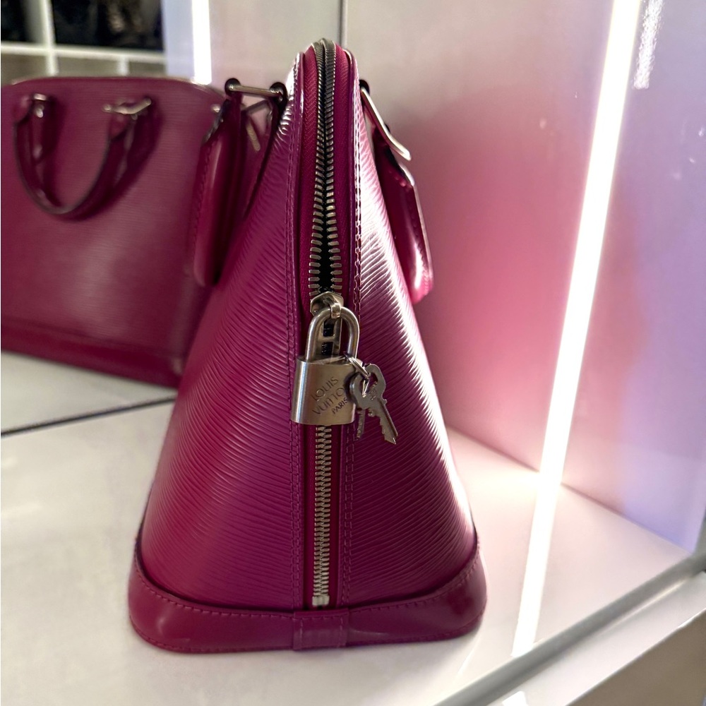 Louis Vuitton Alma PM Epi Leather - Picture 2 of 12